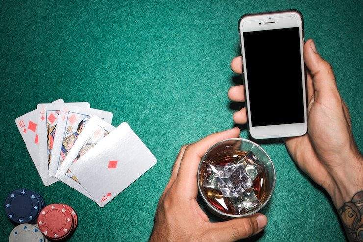 Meja Texas Poker di sungaitoto dengan tampilan kartu dan chip